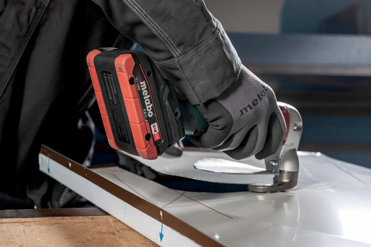 Akumulatorowe nożyce do cięcia blachy Metabo SCV 18 LTX BL 1.6