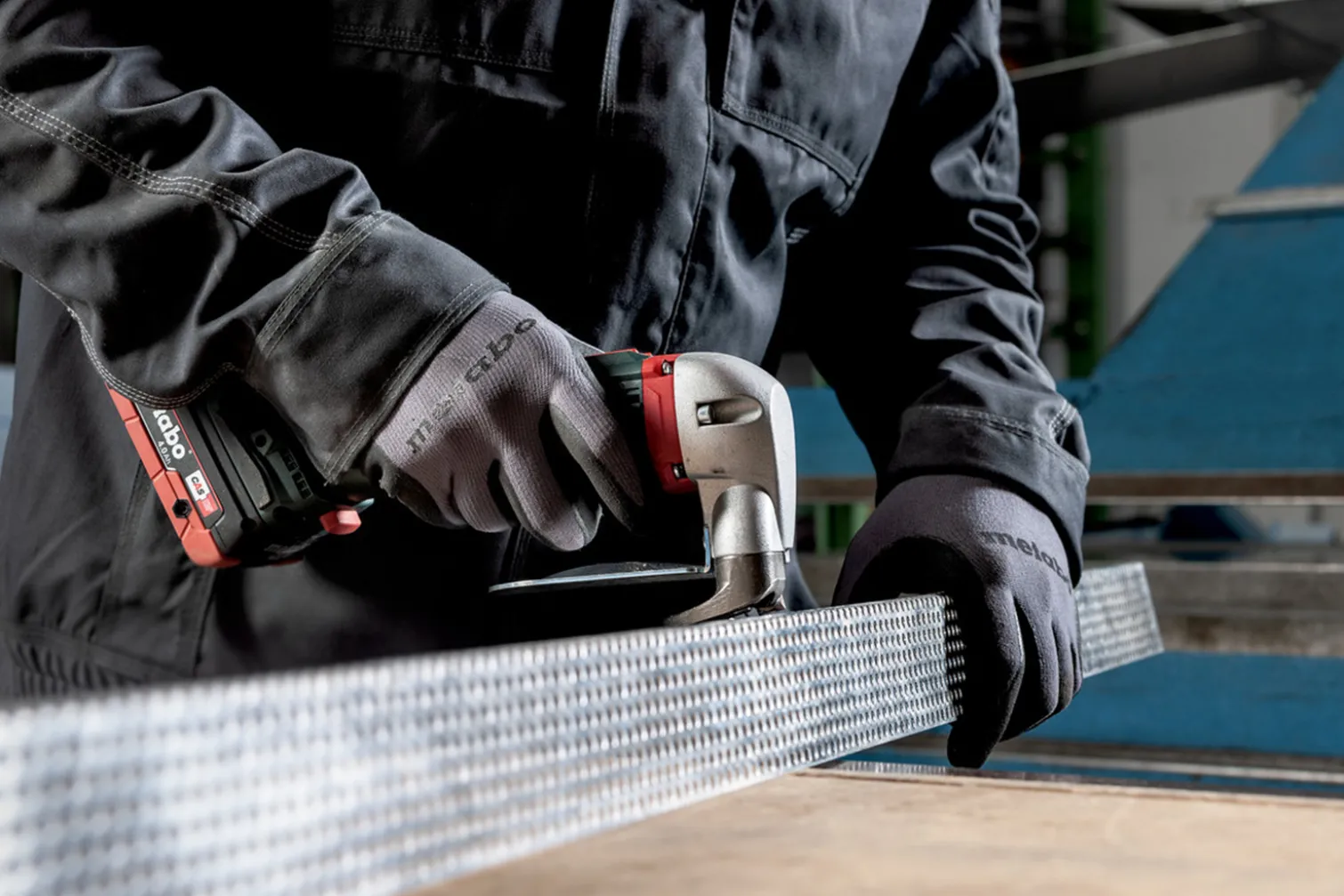 Akumulatorowe nożyce do cięcia blachy Metabo SCV 18 LTX BL 1.6