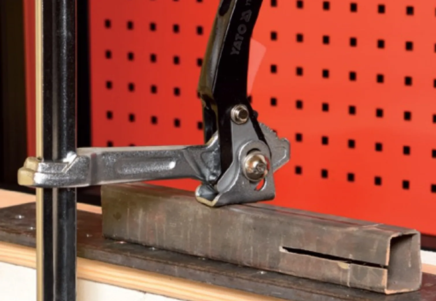 Ścisk stolarski 300x100mm Yato YT-63953