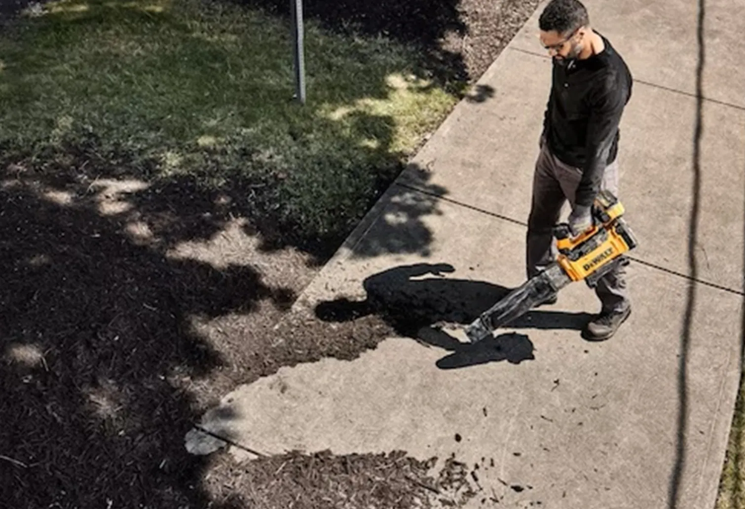 Dmuchawa do liści DeWalt DCMBL777N