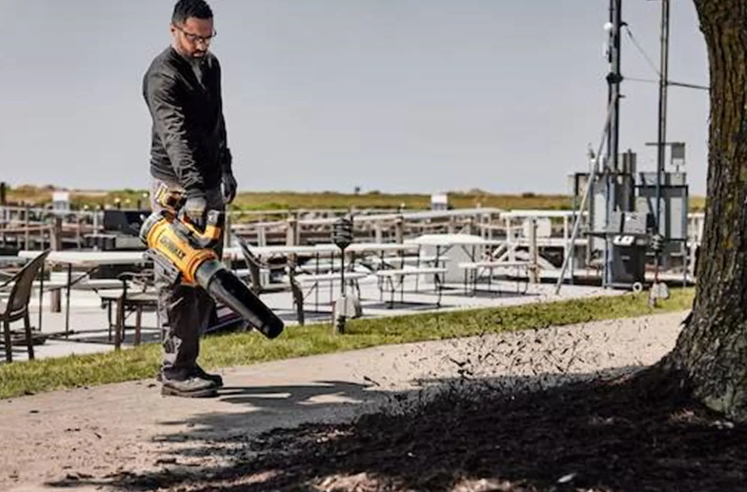 Dmuchawa do liści DeWalt DCMBL777N