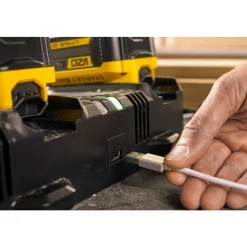 Dwuportowa ładowarka 18V 4A Stanley FatMax SFMCB24