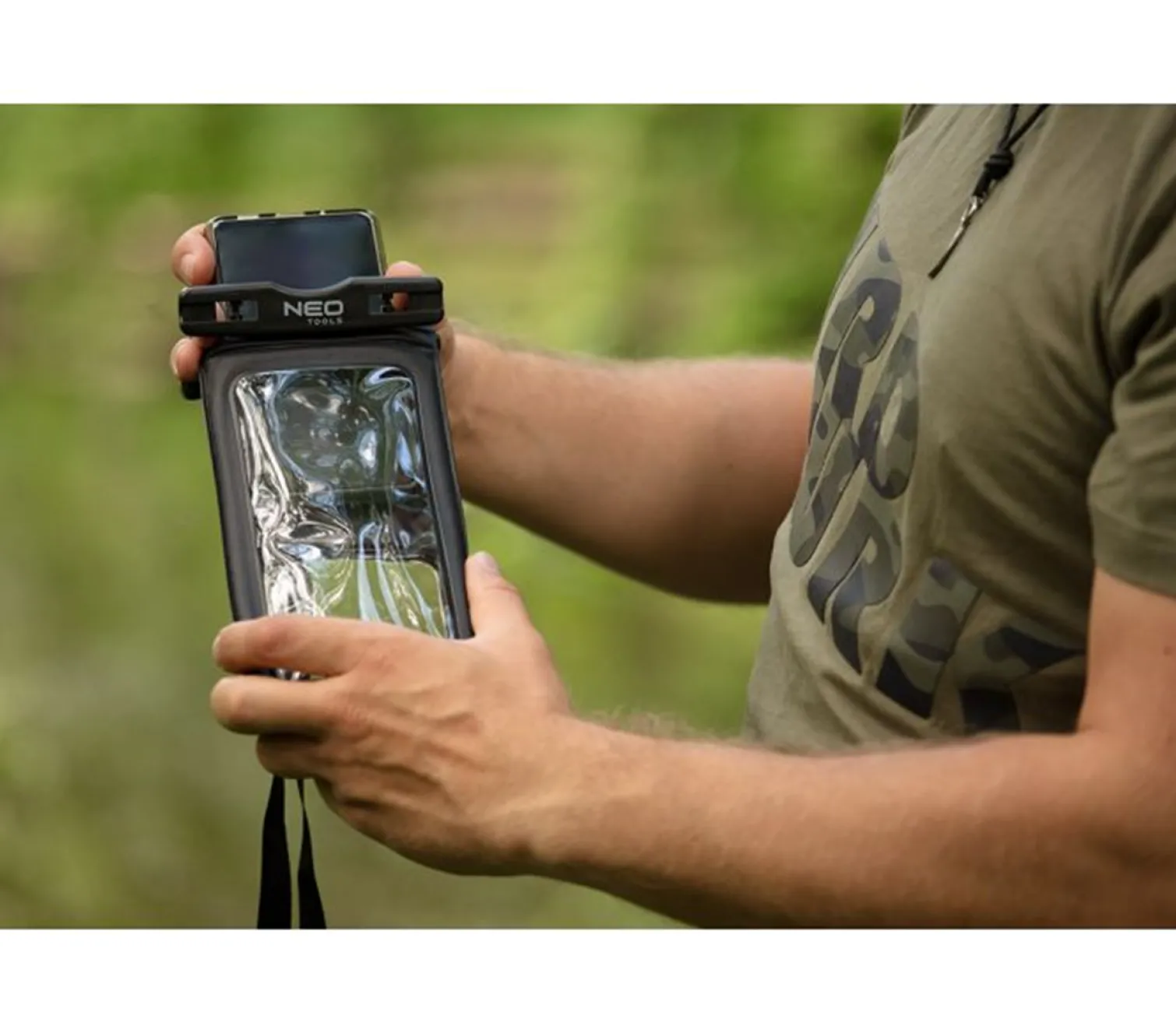 Etui wodoodporne na telefon Neo 63-135