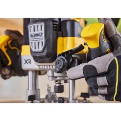 Frezarka górnowrzecionowa DeWalt DCW620NT