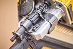 Gwoździarka DeWalt DCN930N