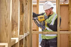 Gwoździarka DeWalt DCN930N