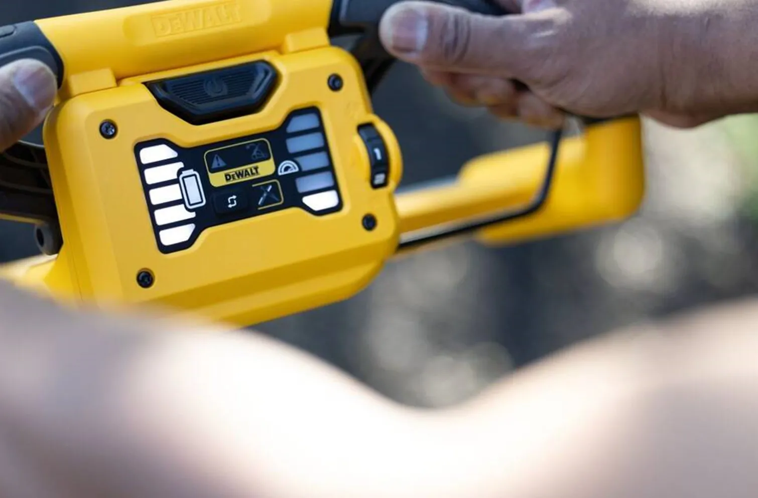 Kosiarka akumulatorowa DeWalt DCMWSP550N