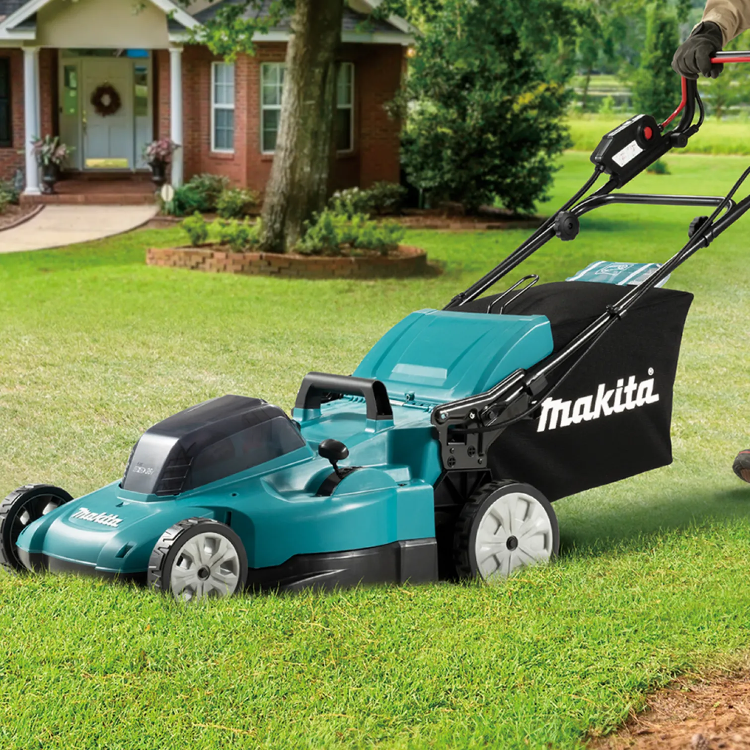 Kosiarka akumulatorowa Makita DLM539CT2