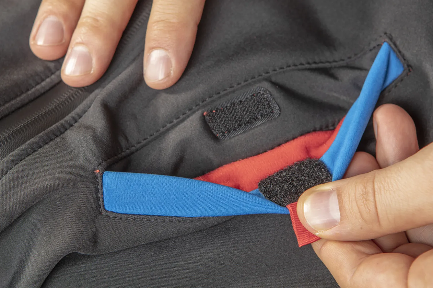 Kurtka softshell z kapturem Neo 81-558