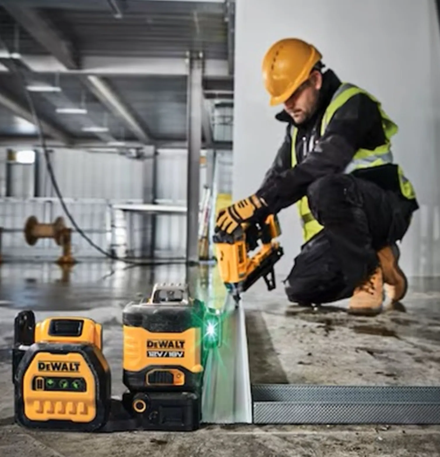 Laser wieloliniowy 3x360 zielony DeWalt DCE089D1G18