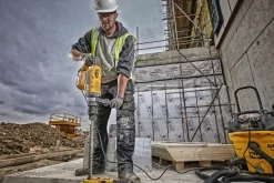 Młotowiertarka DeWalt D25733K