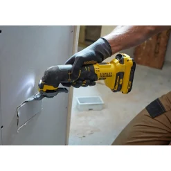 Narzędzie wielofunkcyjne Stanley FatMax v20 SFMCE500B