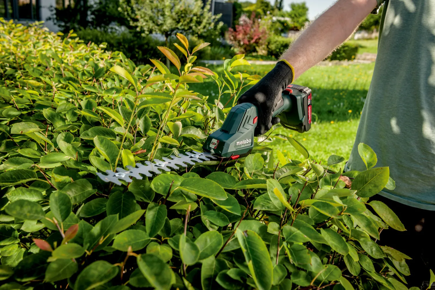 Nożyce do trawy i żywopłotu Metabo SGS 18 LTX Q