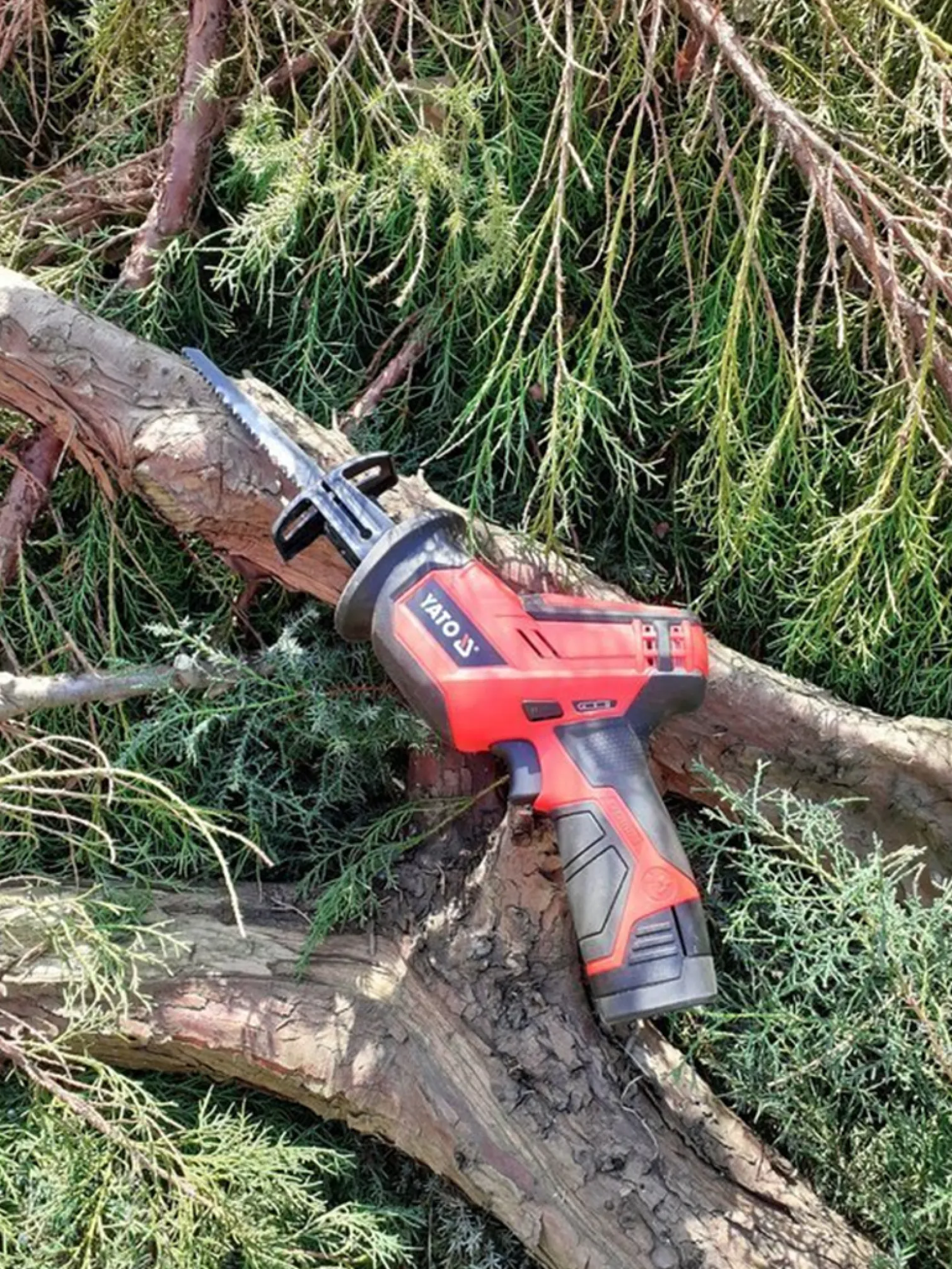 Piła szablasta Yato YT-82904