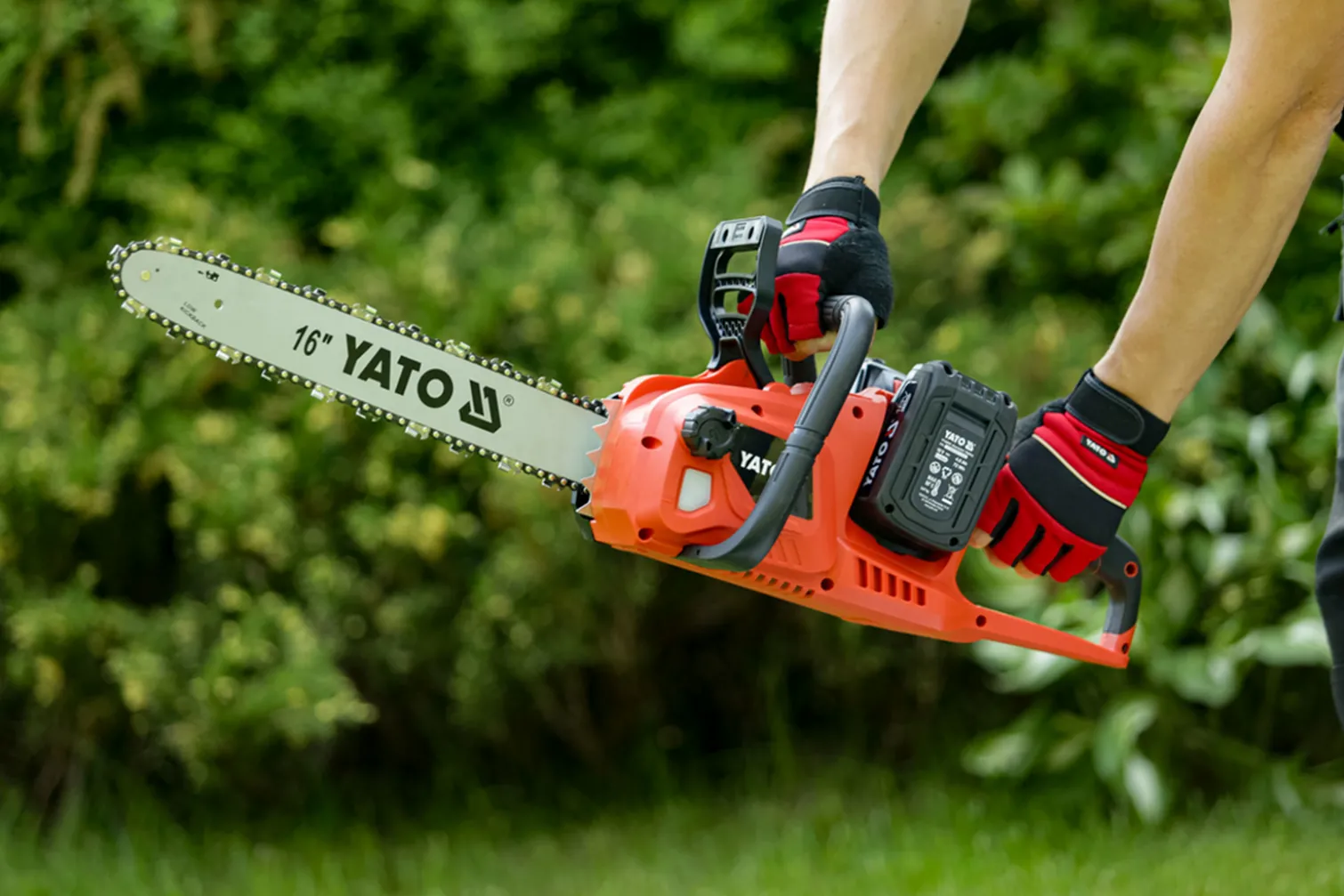 Pilarka łańcuchowa Yato YT-828131 2x4.0Ah