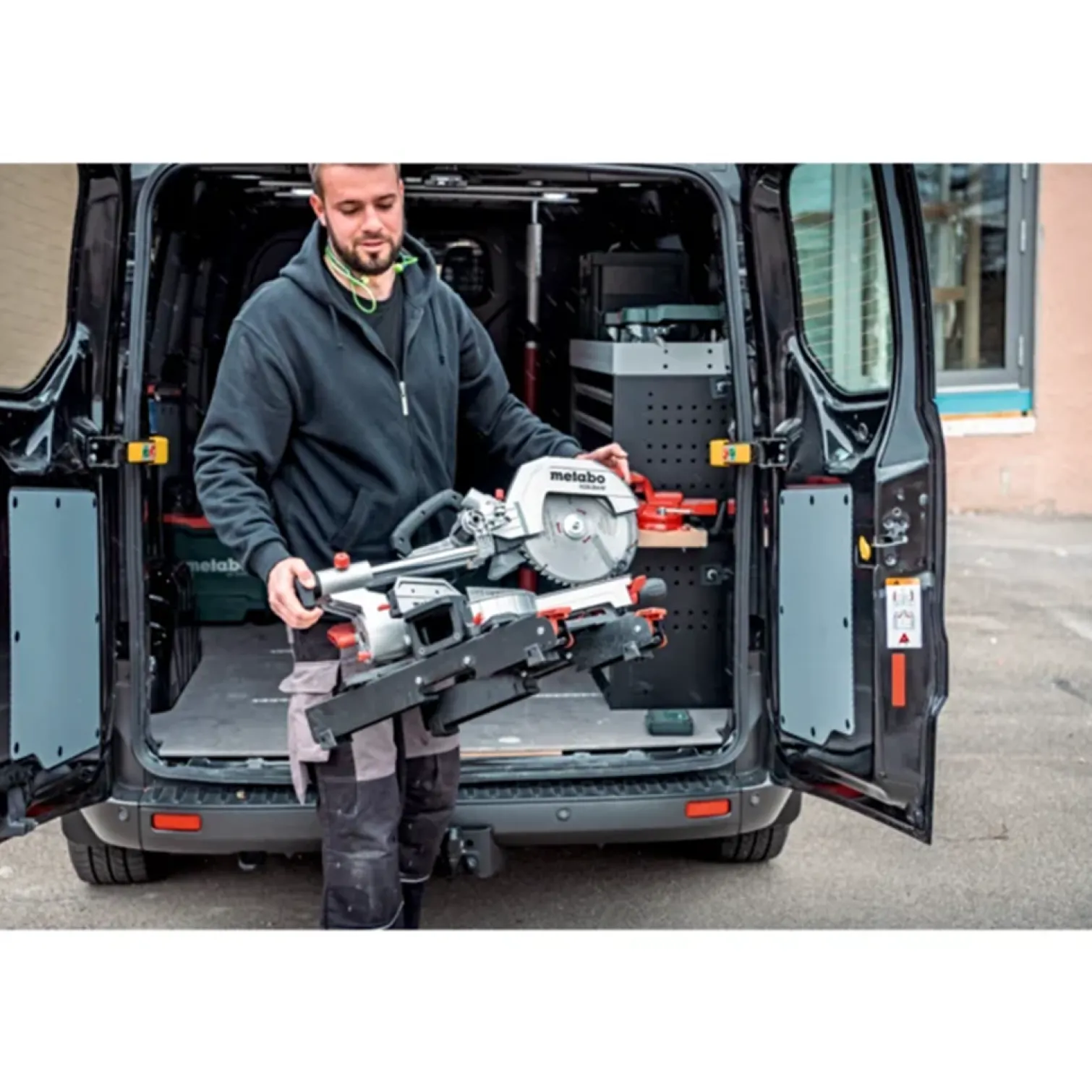 Pilarka ukośnica ze stołem Metabo KGS 254 M + KSU 251