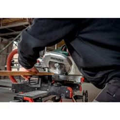 Pilarka ukośnica ze stołem Metabo KGS 254 M + KSU 251