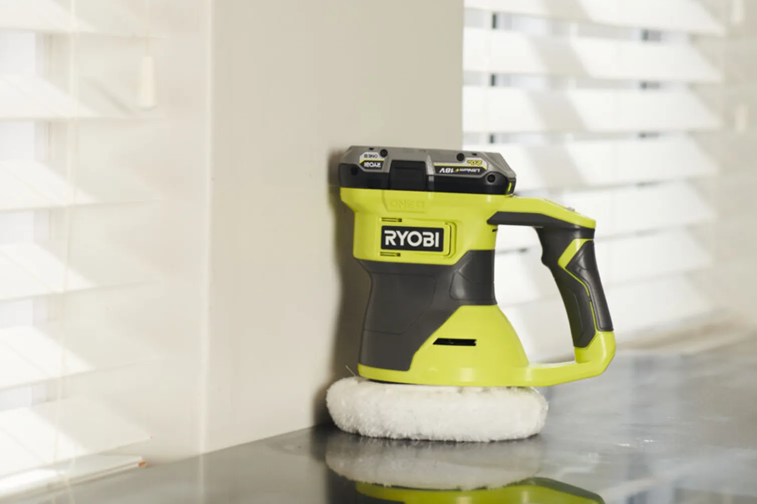 Polerka Ryobi ONE+ RBP18150-0