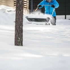Pług śnieżny Fiskars SnowXpert