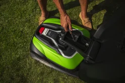Robot koszący Greenworks OptiMow 15