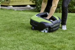 Robot koszący Greenworks OptiMow 10
