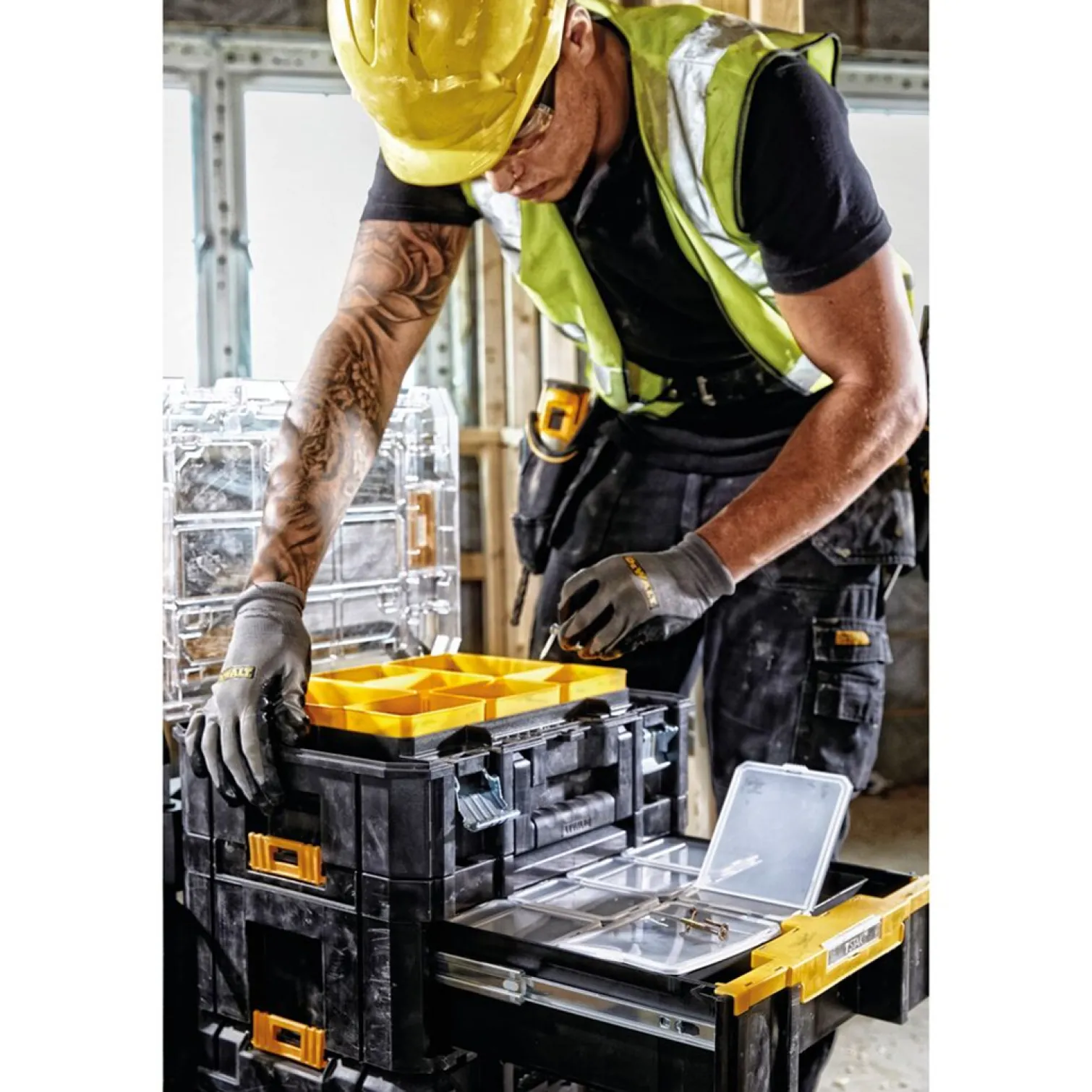 Skrzynia narzędziowa z głęboką szufladą DeWalt TSTAK DWST1-70705
