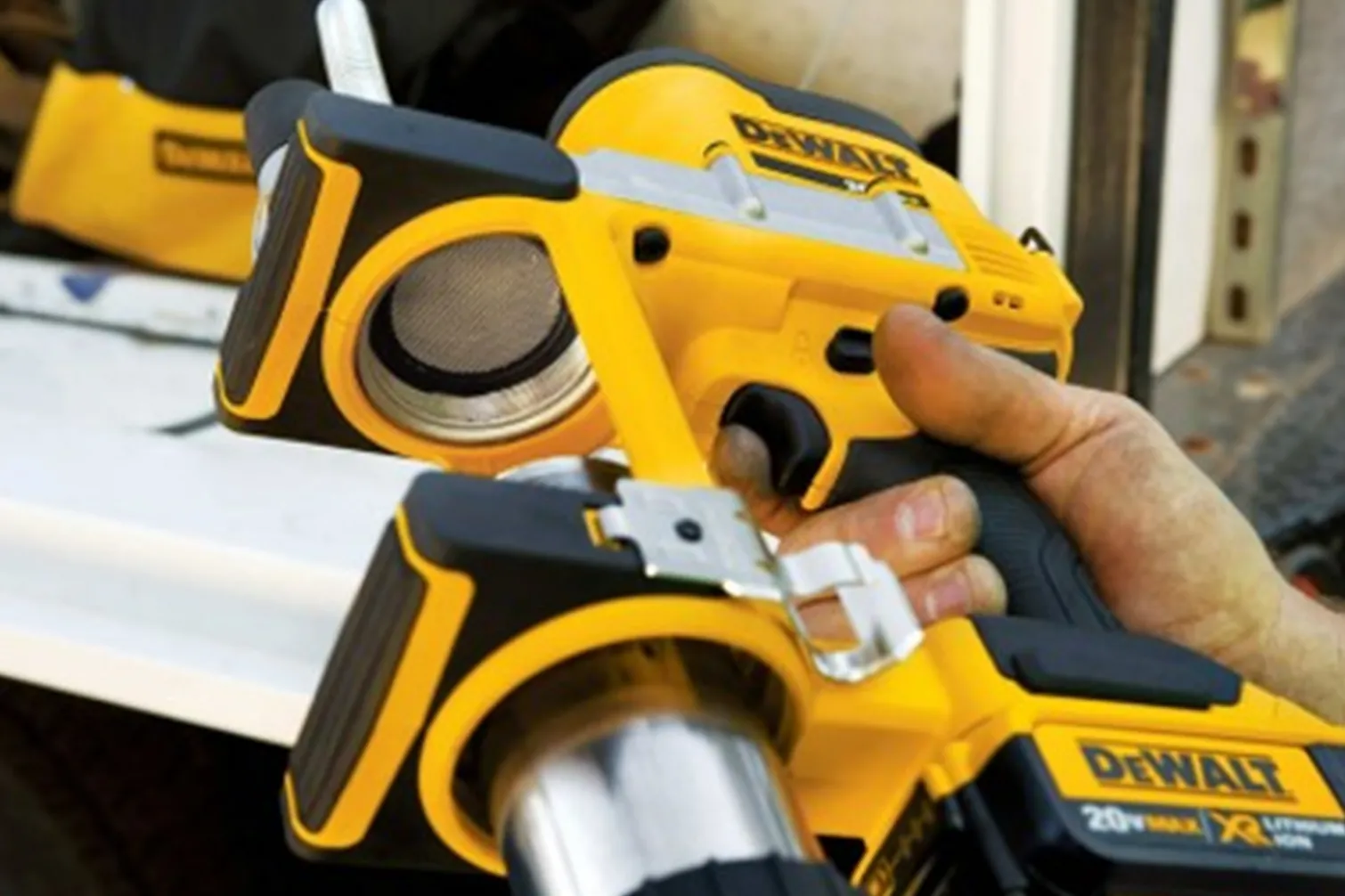 Smarownica DeWalt DCGG571NK