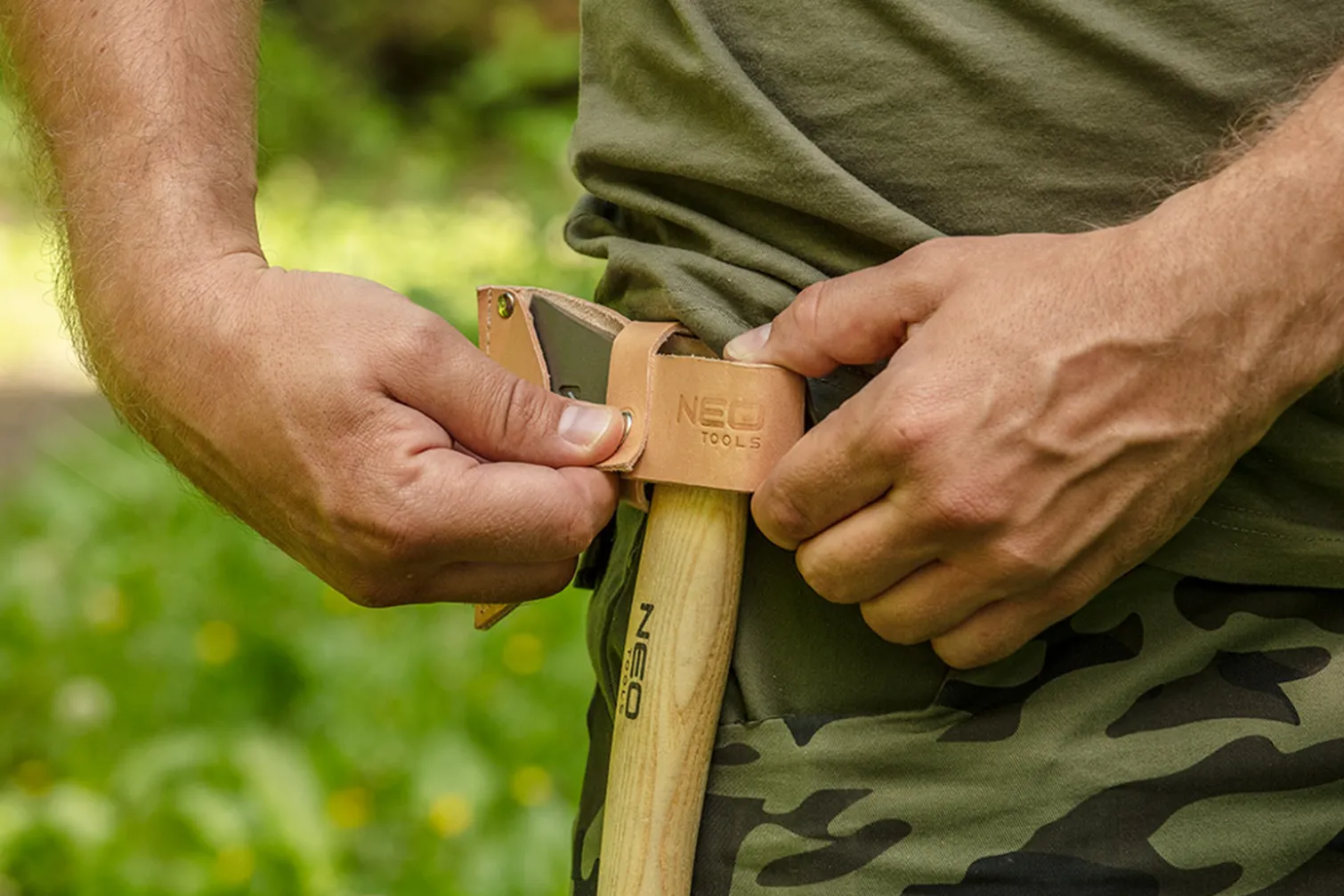 Toporek bushcraftowy w futerale Neo 63-119