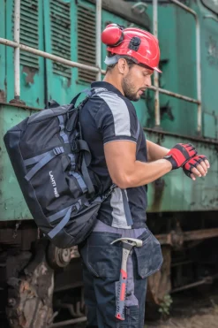 Torba na ubrania czarna 52l Lahti Pro L9050300