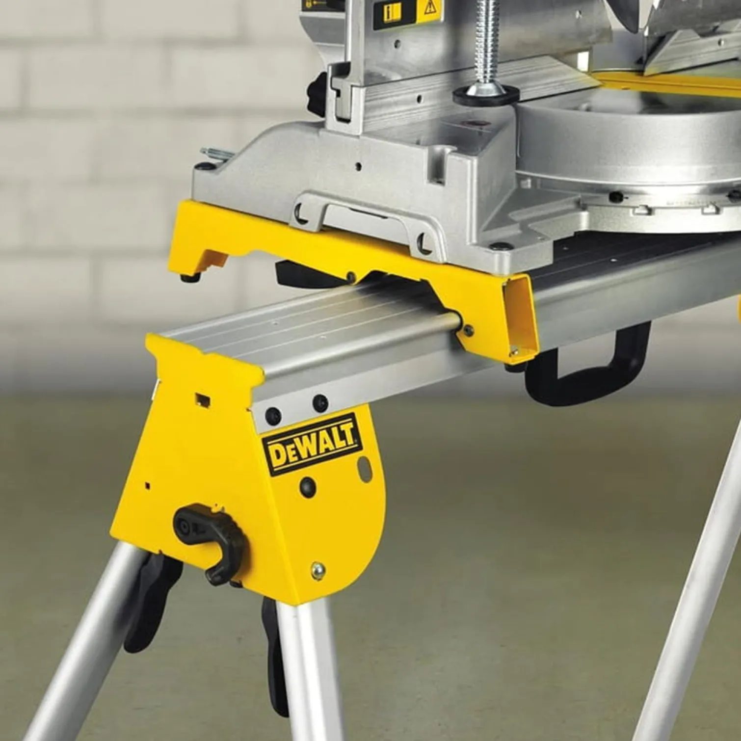 Uniwersalne stanowisko robocze DeWalt DE7033