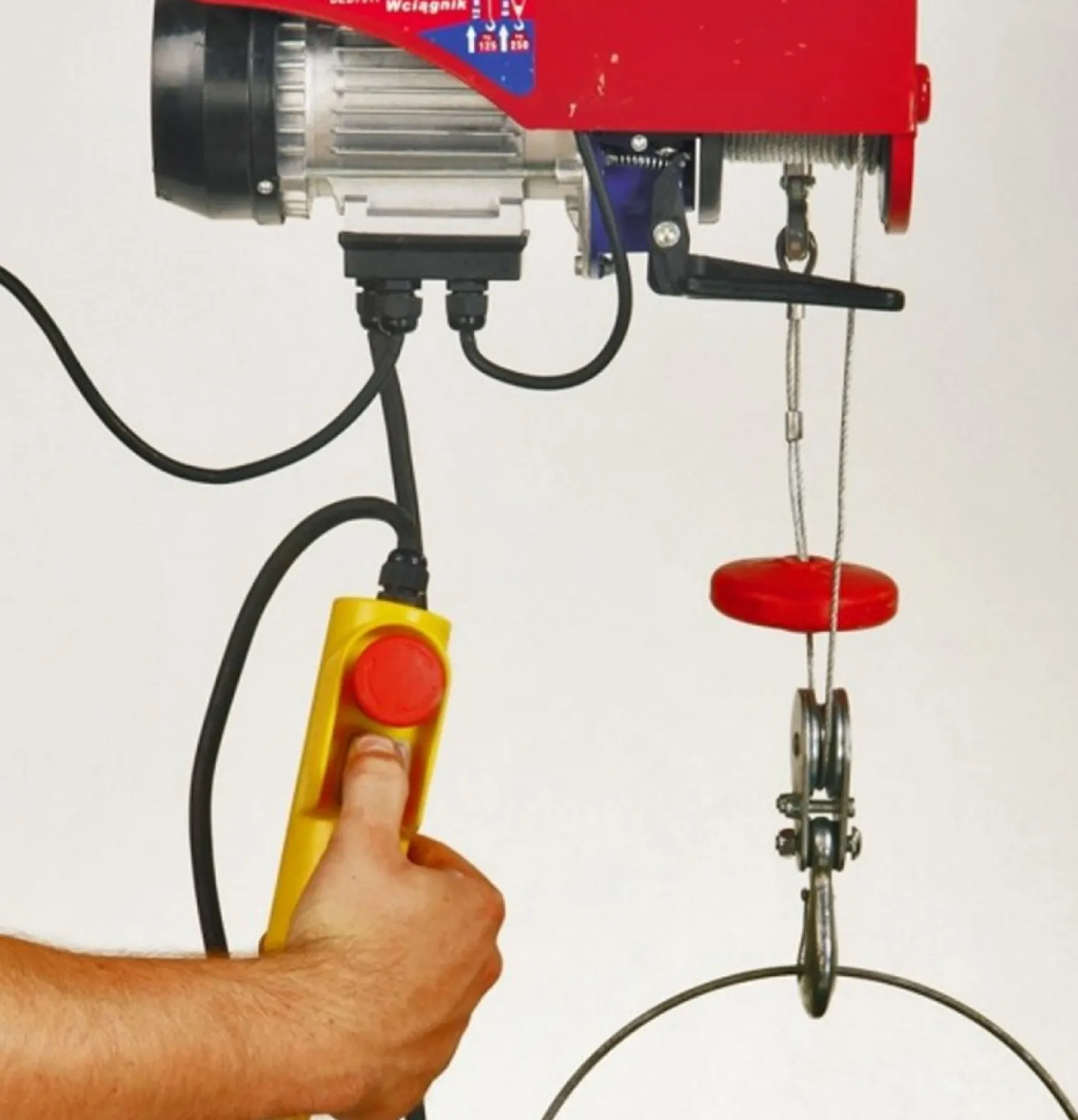 Wciągnik elektryczny Dedra DED7914