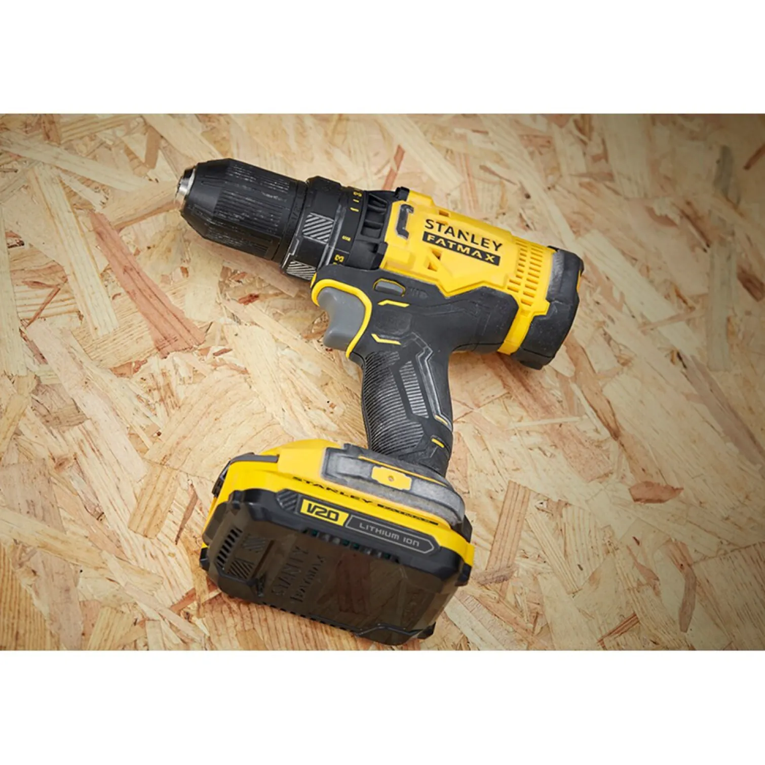 Wiertarko-wkrętarka Stanley FatMax V20 SFMCD700C2S 2x1,5Ah