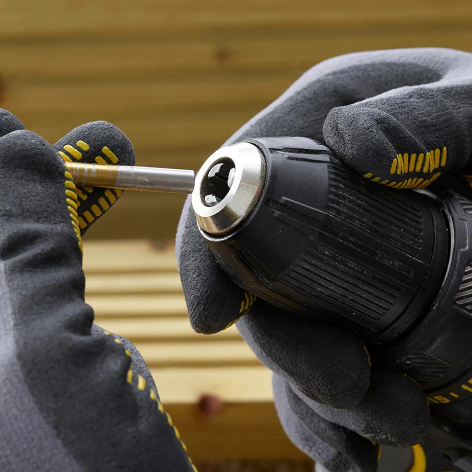 Wiertarko-wkrętarka Stanley FatMax V20 SFMCD700C2S 2x1,5Ah