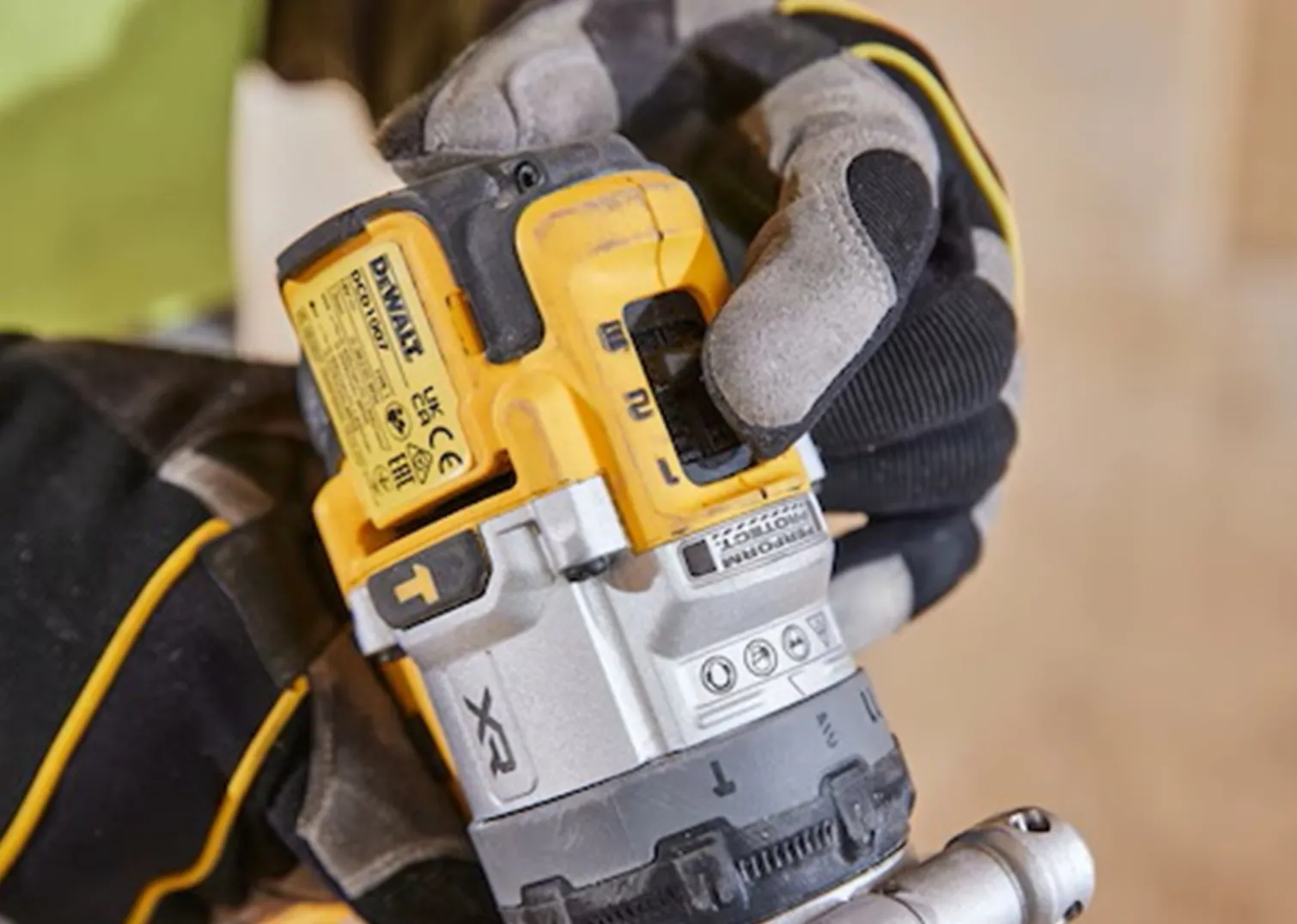 Wiertarko-wkrętarka udarowa DeWalt DCD1007H2T