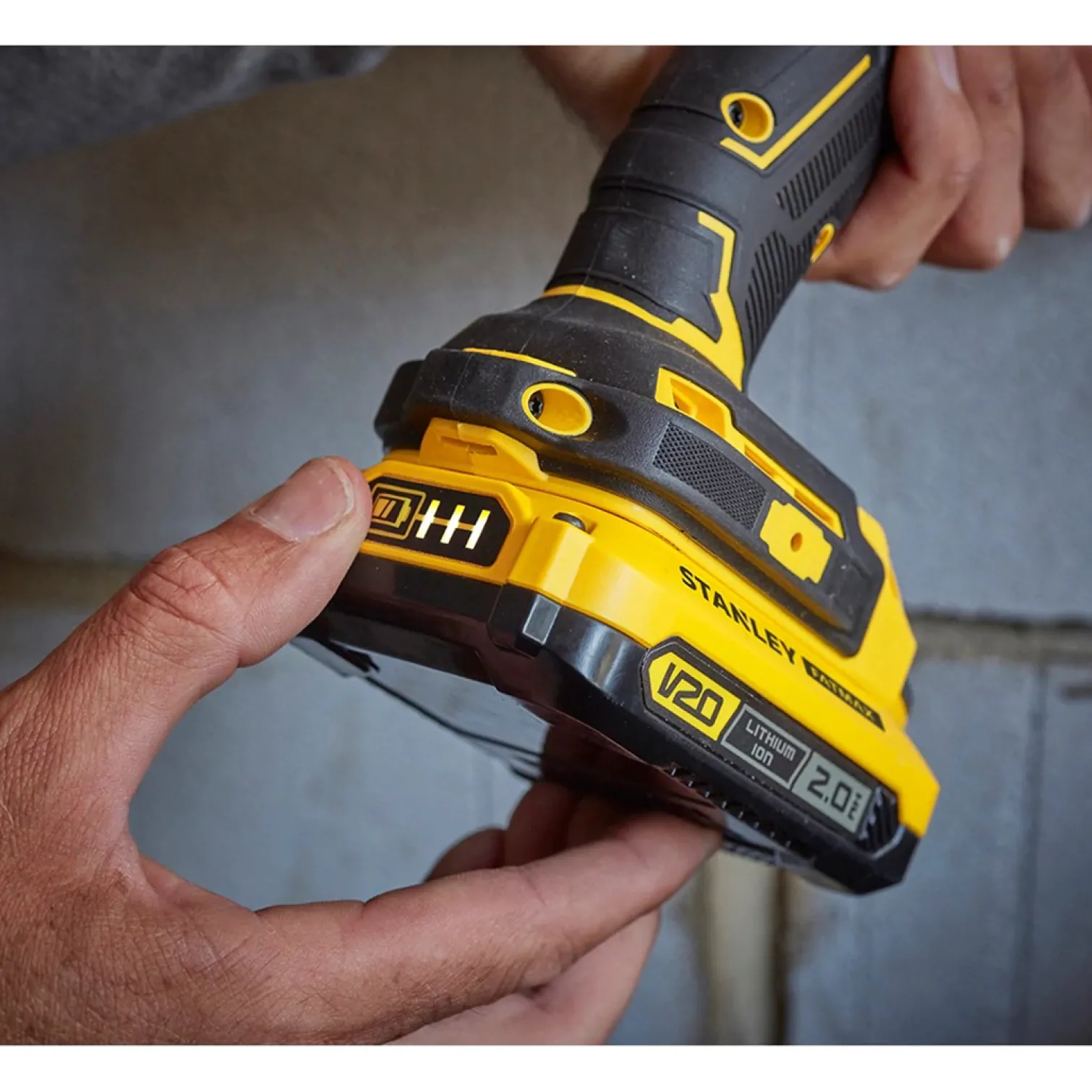 Wiertarko-wkrętarka udarowa Stanley FatMax V20 SFMCD715D2K 2x2,0Ah