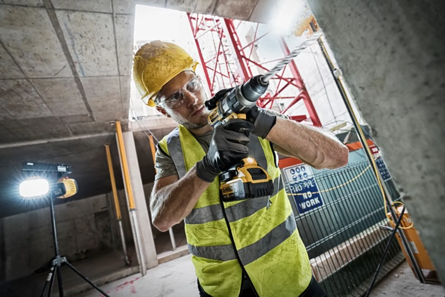 Wiertarko-wkrętarka udarowa XR DeWalt DCD996P2