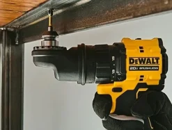 Wiertarko-wkrętarka z wymiennymi uchwytami DeWalt DCD803NT