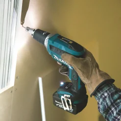 Wkrętarka regipsów Makita DFS452RFE