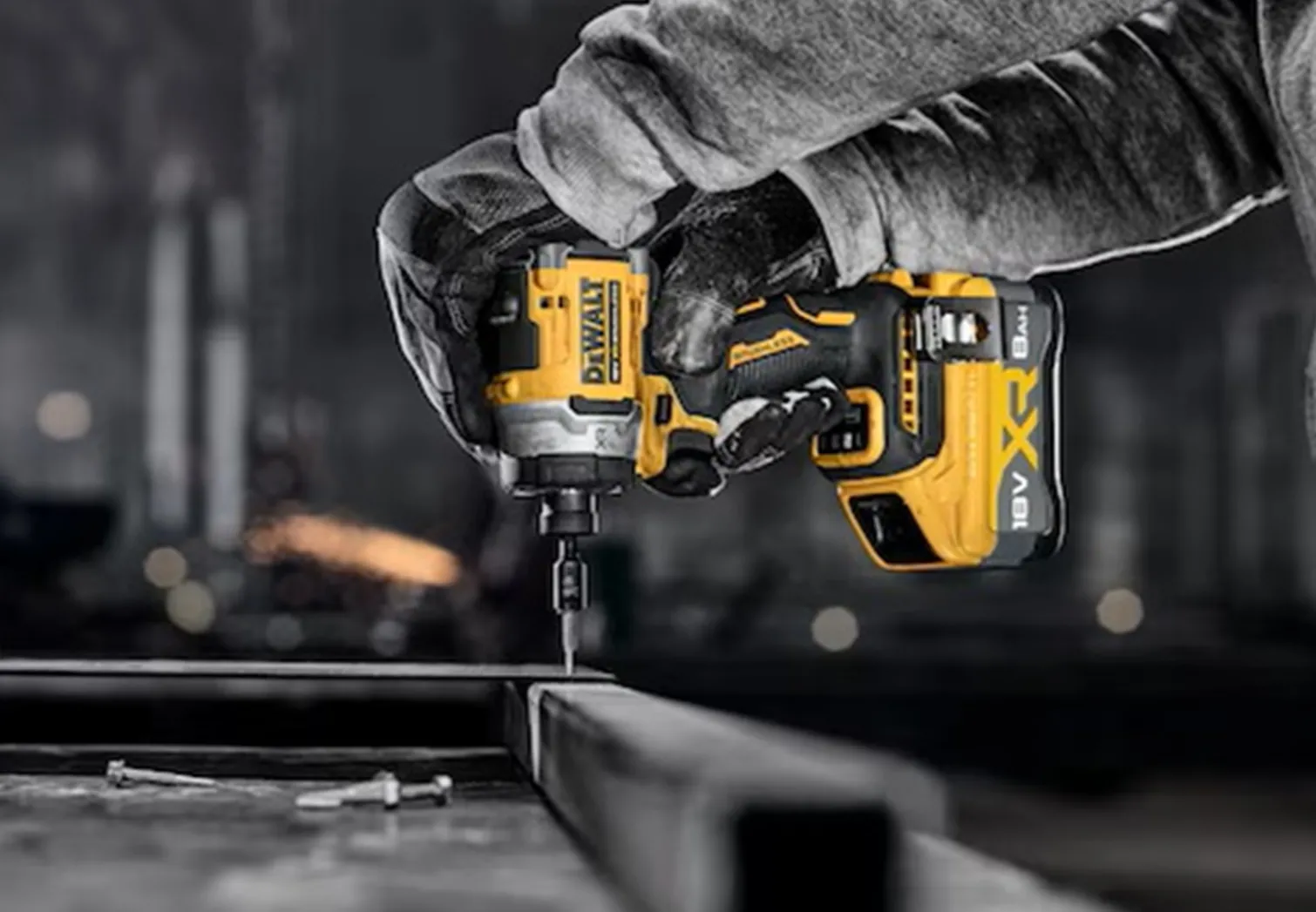 Zakrętarka udarowa DeWalt DCF860NT
