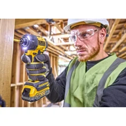 Zakrętarka z udarem hydraulicznym DeWalt DCF870E2T