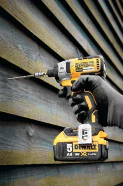 Zestaw elektronarzędzi 18V DeWalt XR DCK266P2 2x5.0Ah