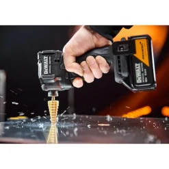 Zestaw narzędzi akumulatorowych 18V DeWalt McLaren F1 DCK2222MP2T 2x5.0Ah
