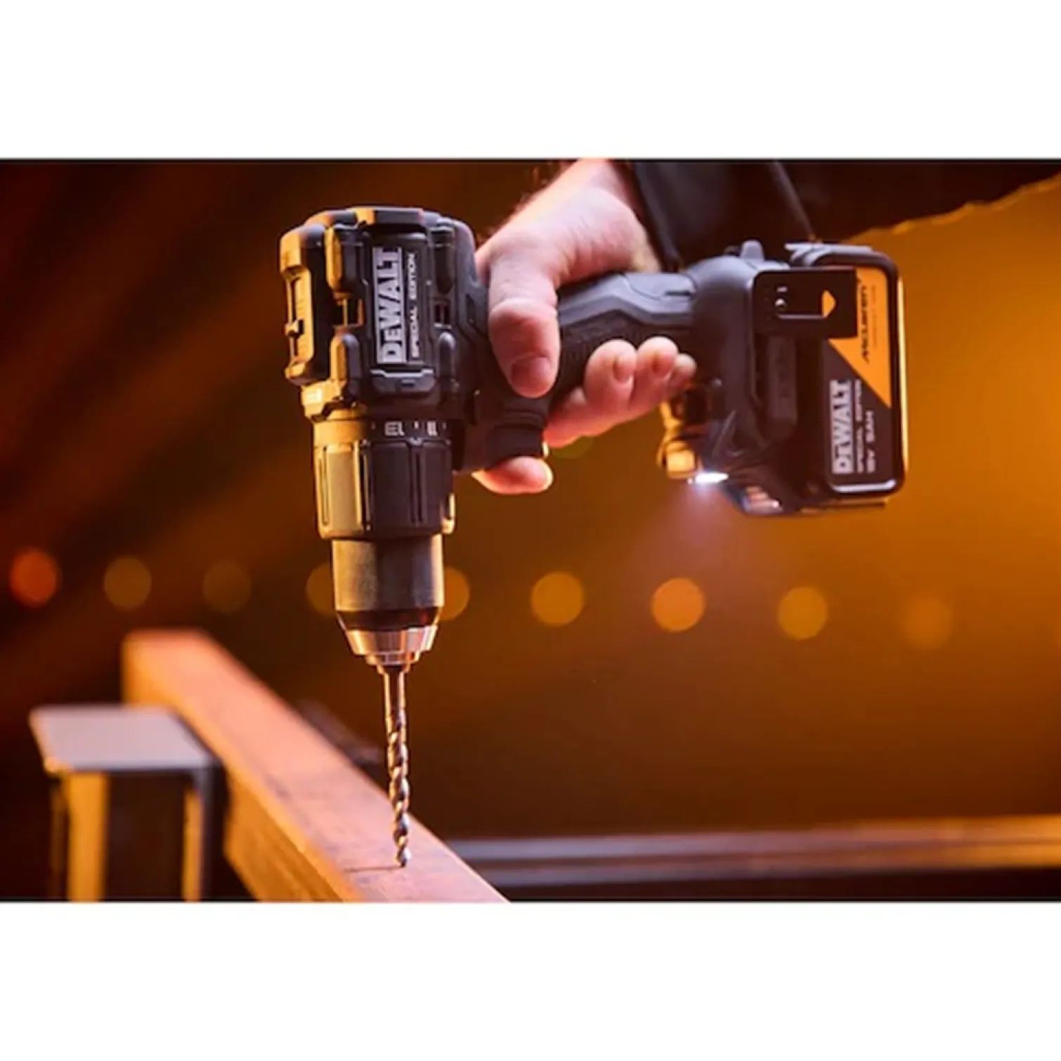 Zestaw narzędzi akumulatorowych 18V DeWalt McLaren F1 DCK2222MP2T 2x5.0Ah