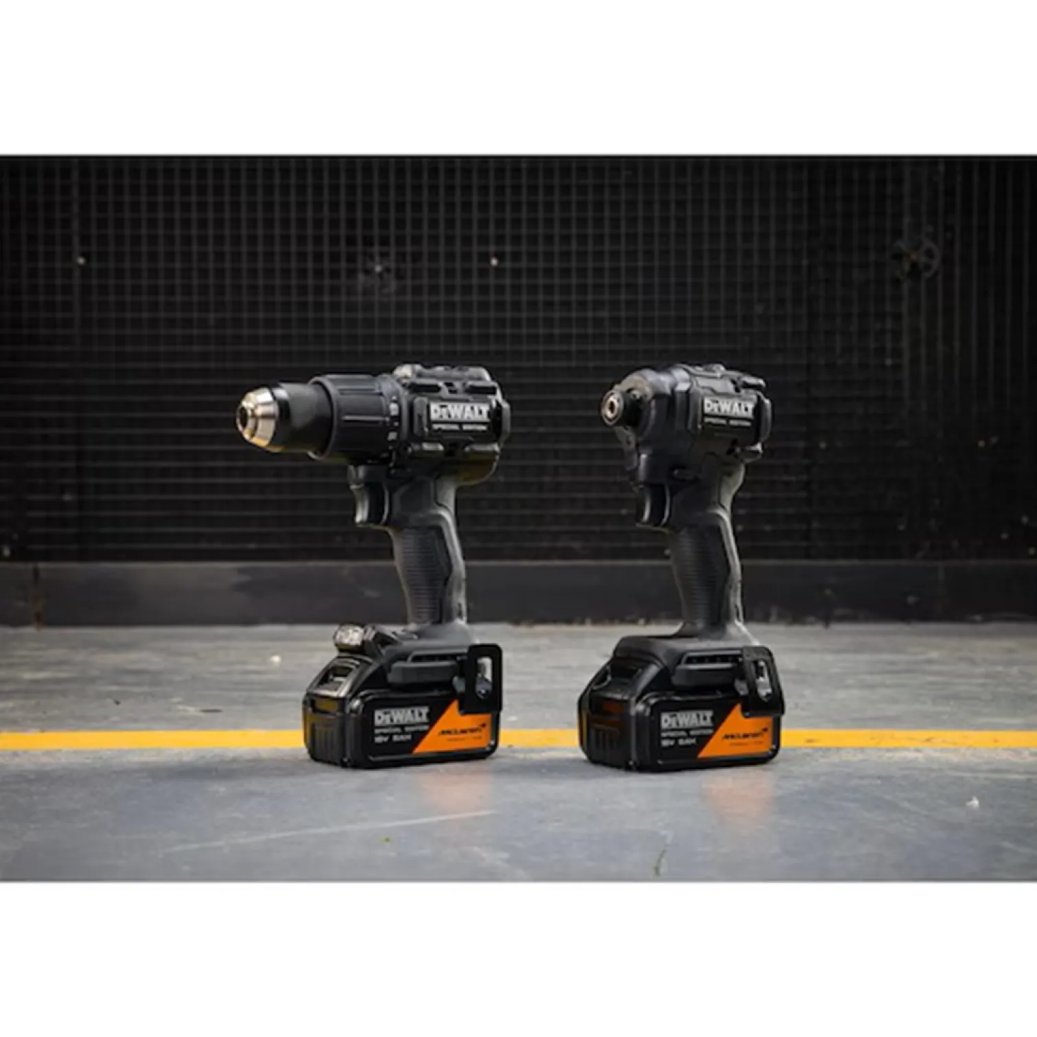 Zestaw narzędzi akumulatorowych 18V DeWalt McLaren F1 DCK2222MP2T 2x5.0Ah