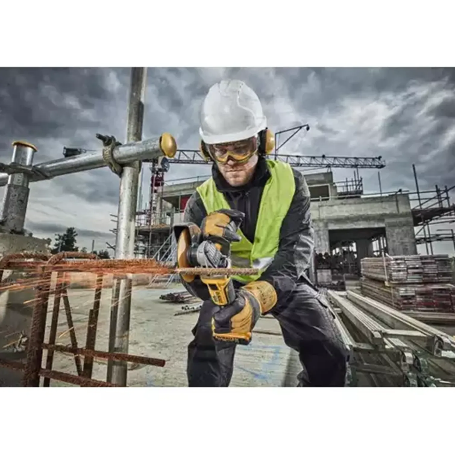 Zestaw narzędzi akumulatorowych 18V DeWalt DCK865P4T 4x5.0Ah